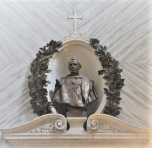 Busto-di-Scalabrini-in-San-Carlo-al-Corso-002-300×293